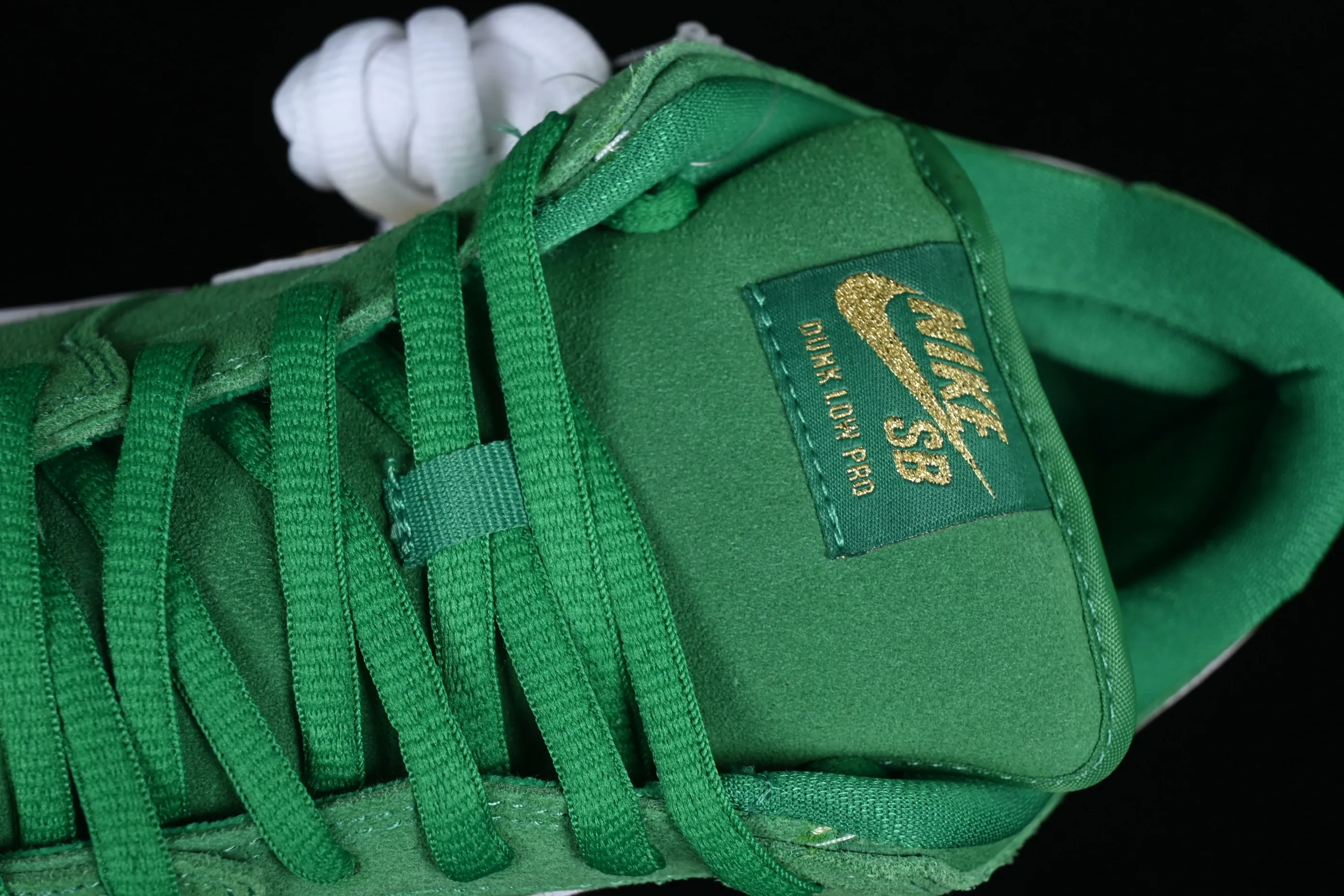 All categories Nk SB Dunk series Nk SB Dunk Low low-top sneakers Y version Nk SB Dunk Low Pro green gold SB smashed backboard fashion casual sneakers BQ6817-303